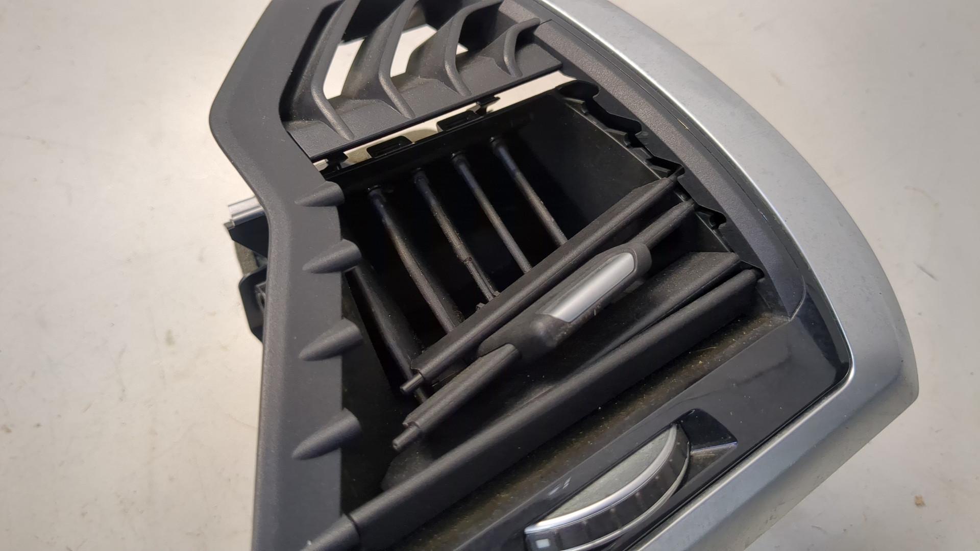 Дефлектор воздушный