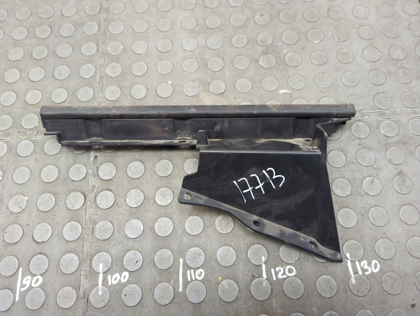 Локер передний левый