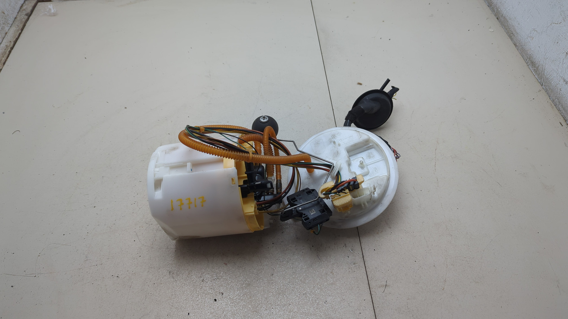 Насос топливный электрический