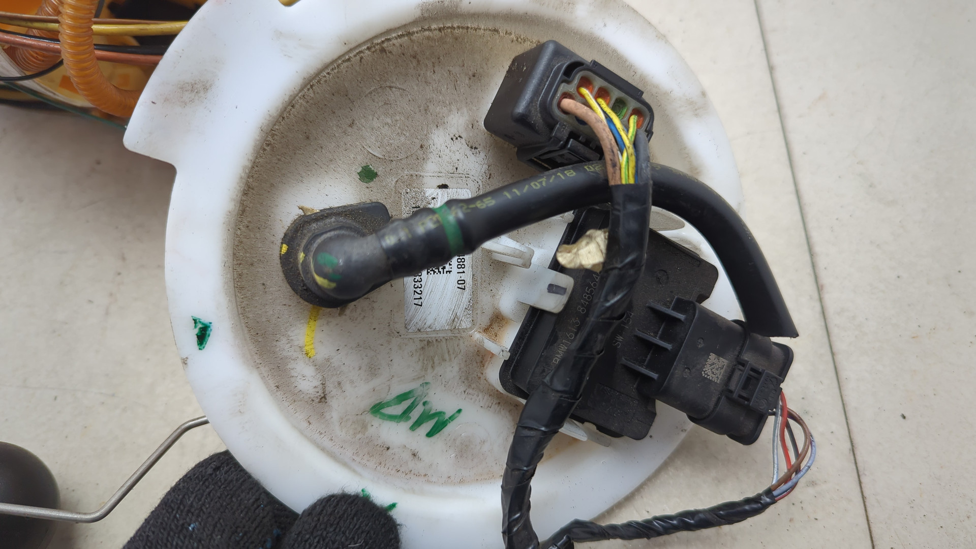 Насос топливный электрический