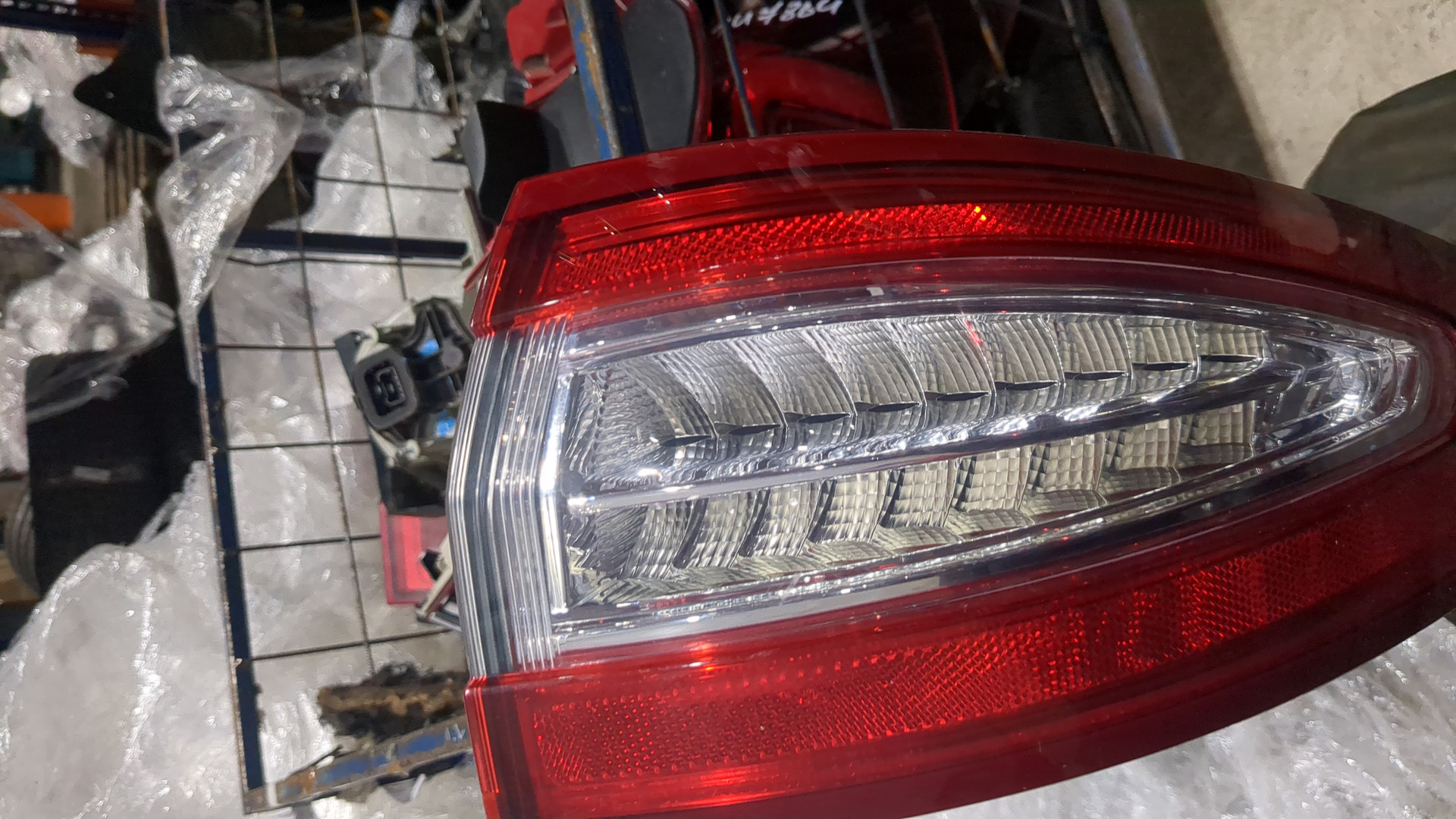 Фонарь задний правый