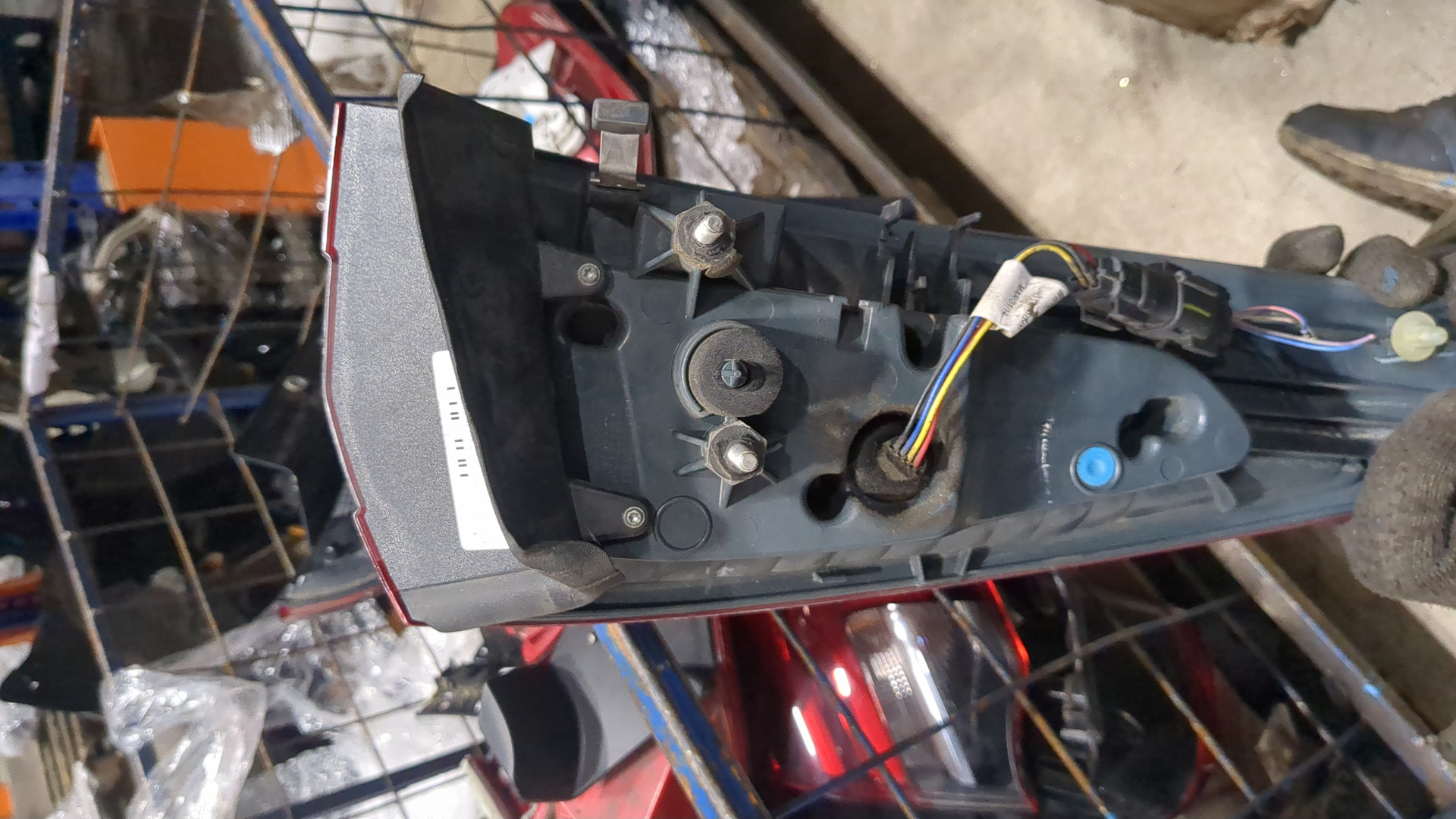 Фонарь задний правый