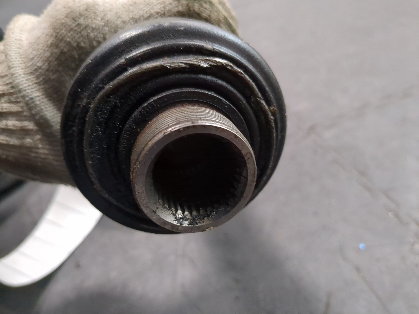 Вал карданный задний