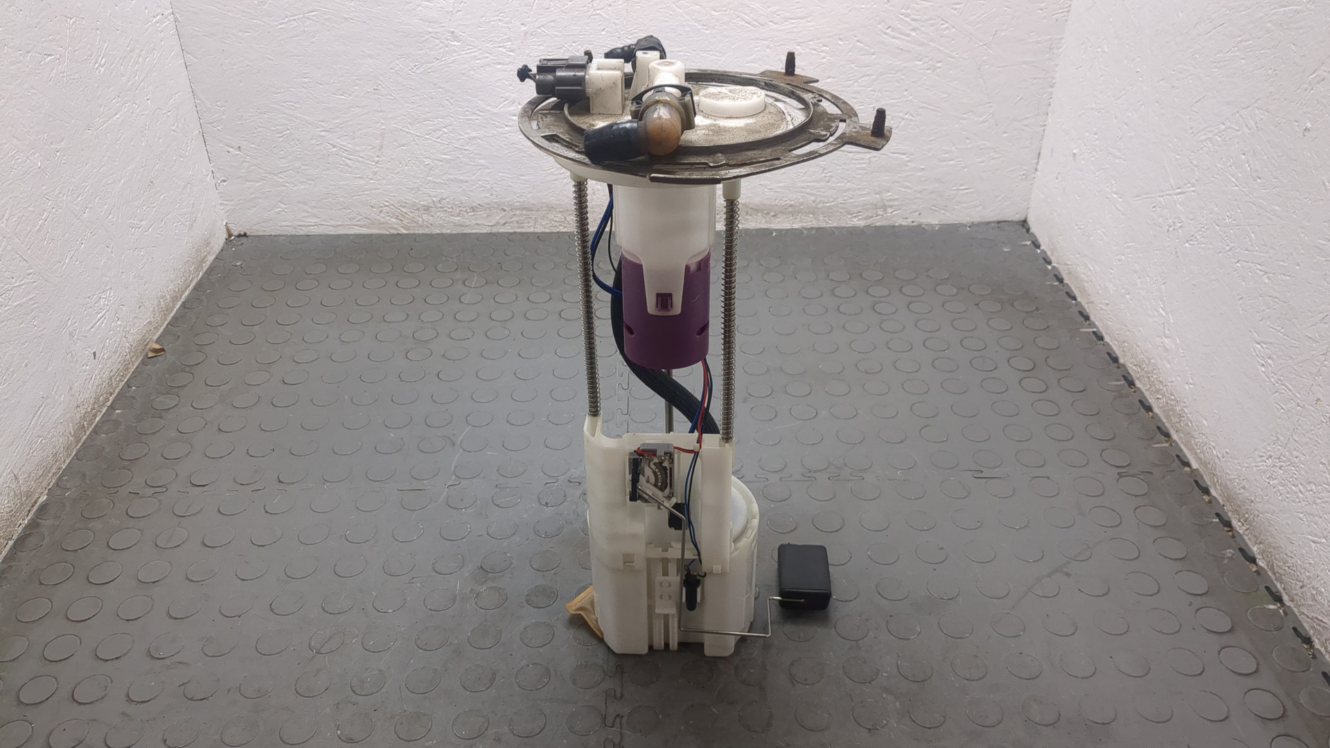 Насос топливный электрический