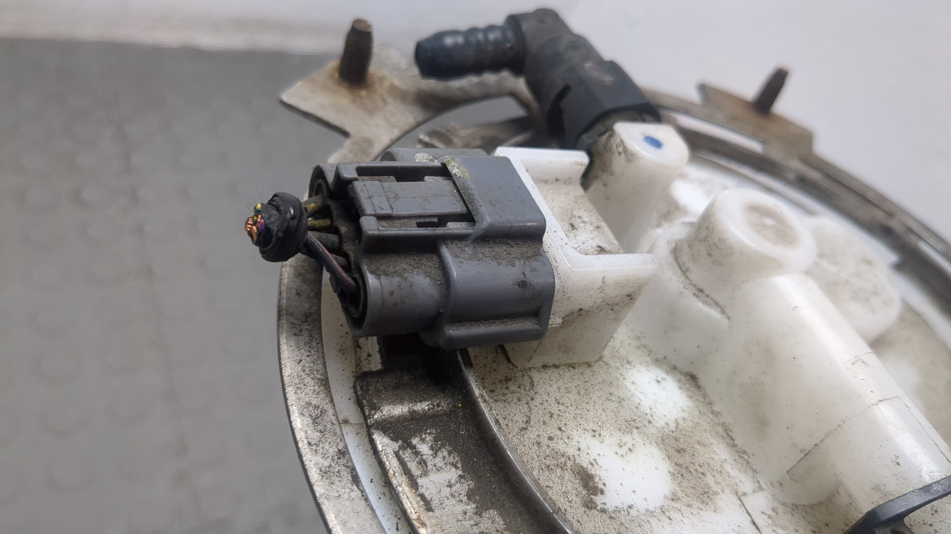 Насос топливный электрический