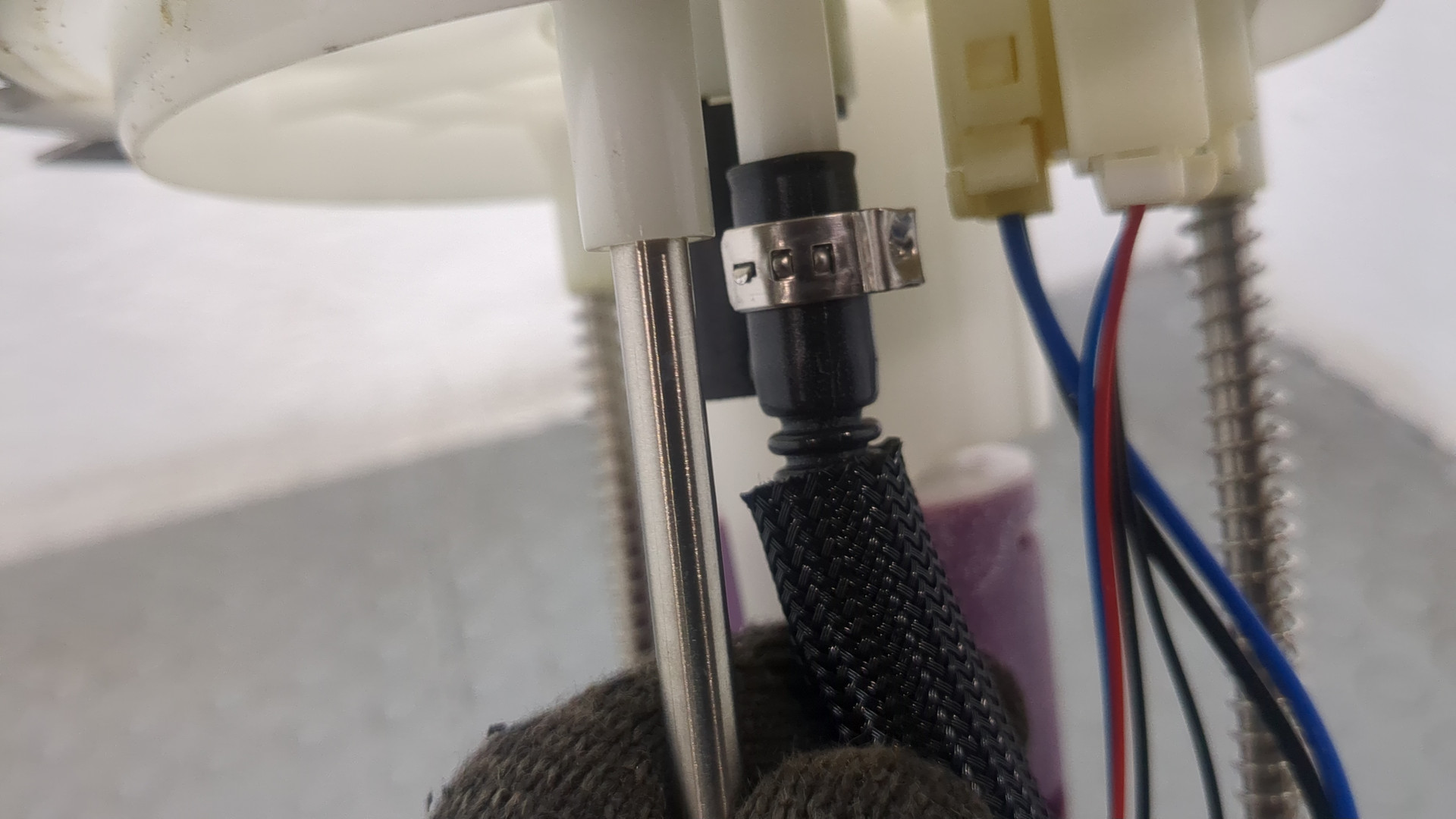 Насос топливный электрический