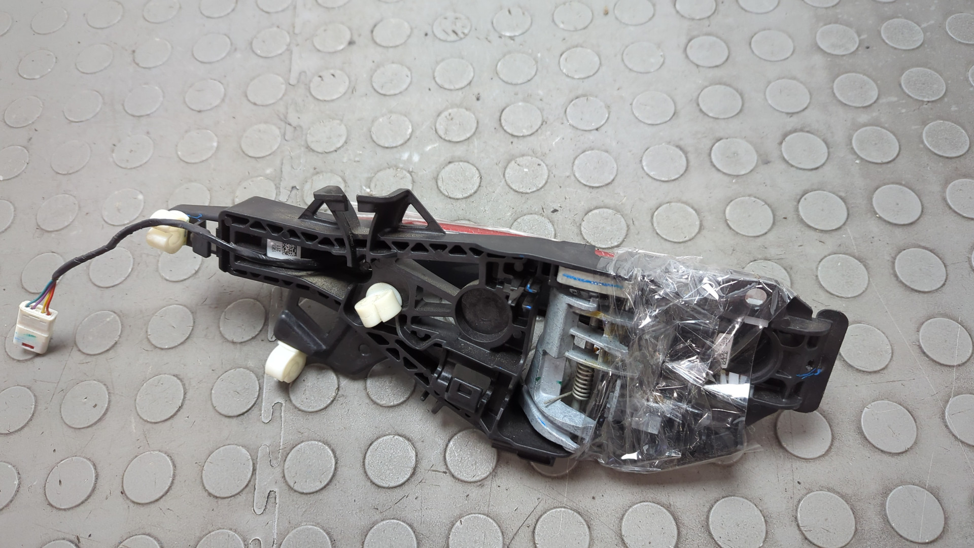 Ручка двери наружная