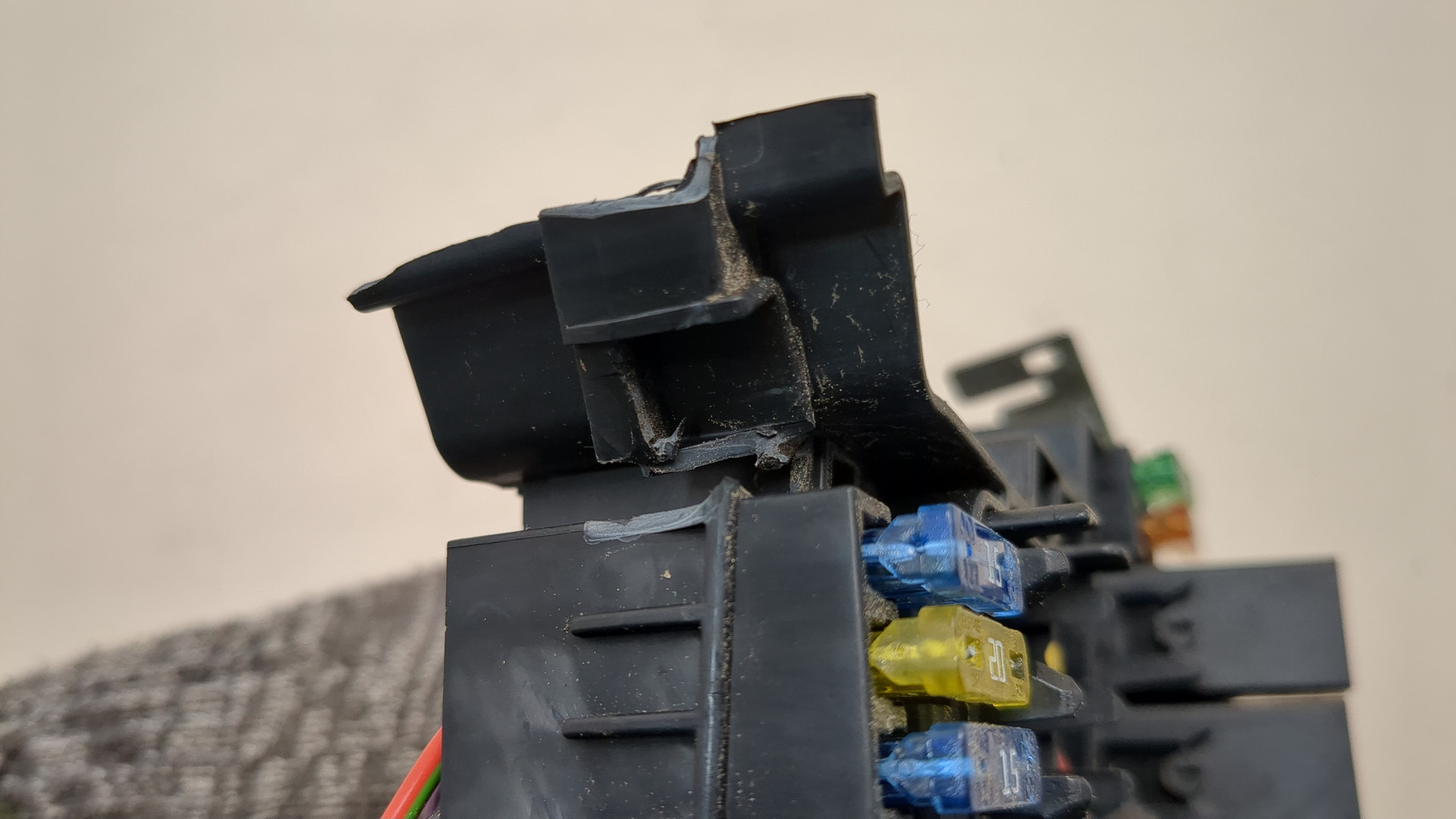 Блок предохранителей