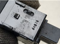  Кнопка открывания багажника салонная Infiniti QX56 2004-2010 20655402 #2