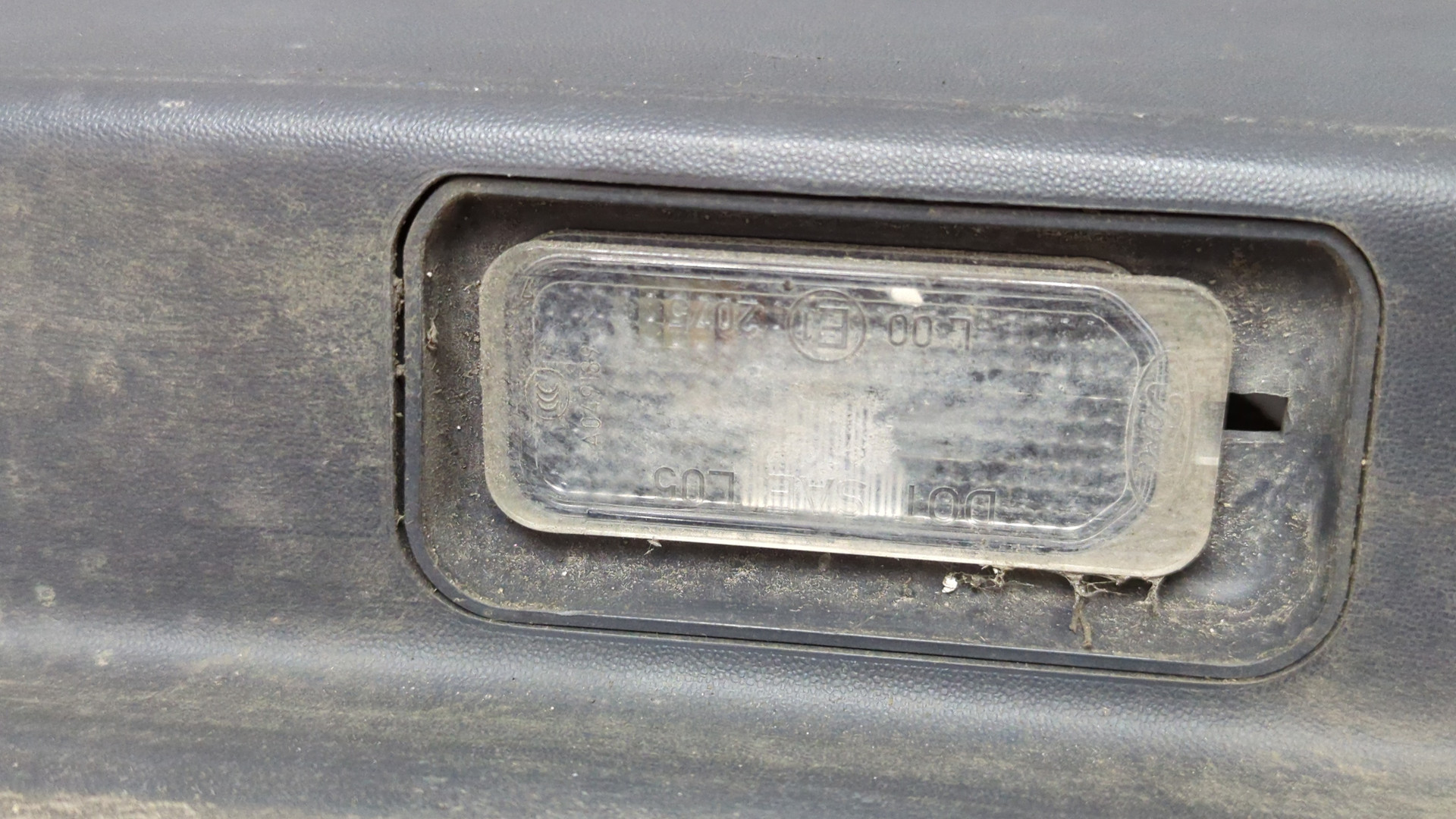 Фонарь подсветки номера