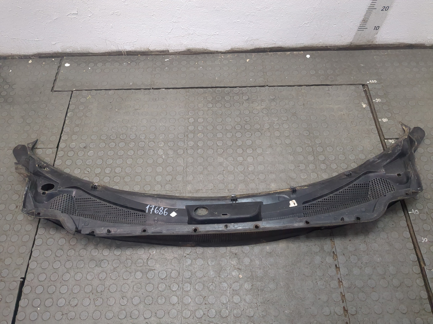 Решетка стеклоочистителей (Жабо)