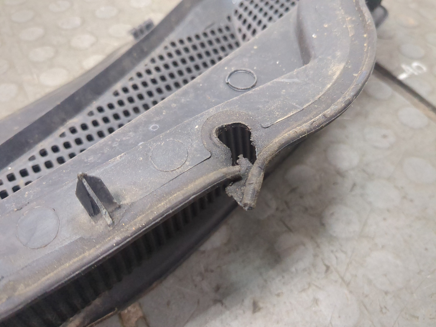 Решетка стеклоочистителей (Жабо)