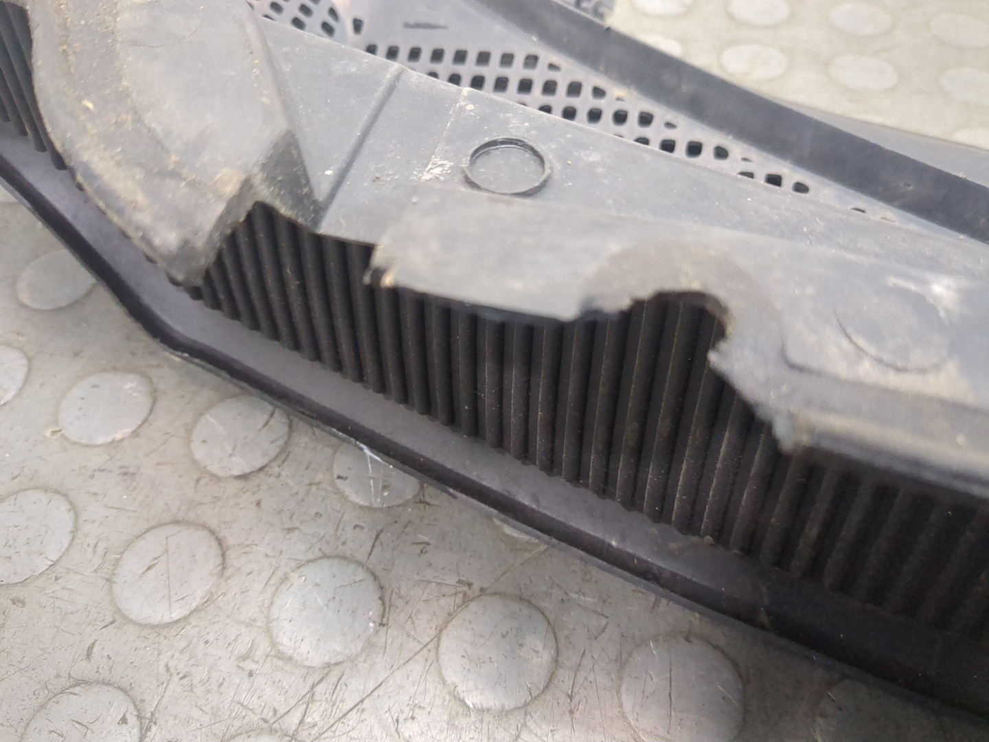 Решетка стеклоочистителей (Жабо)