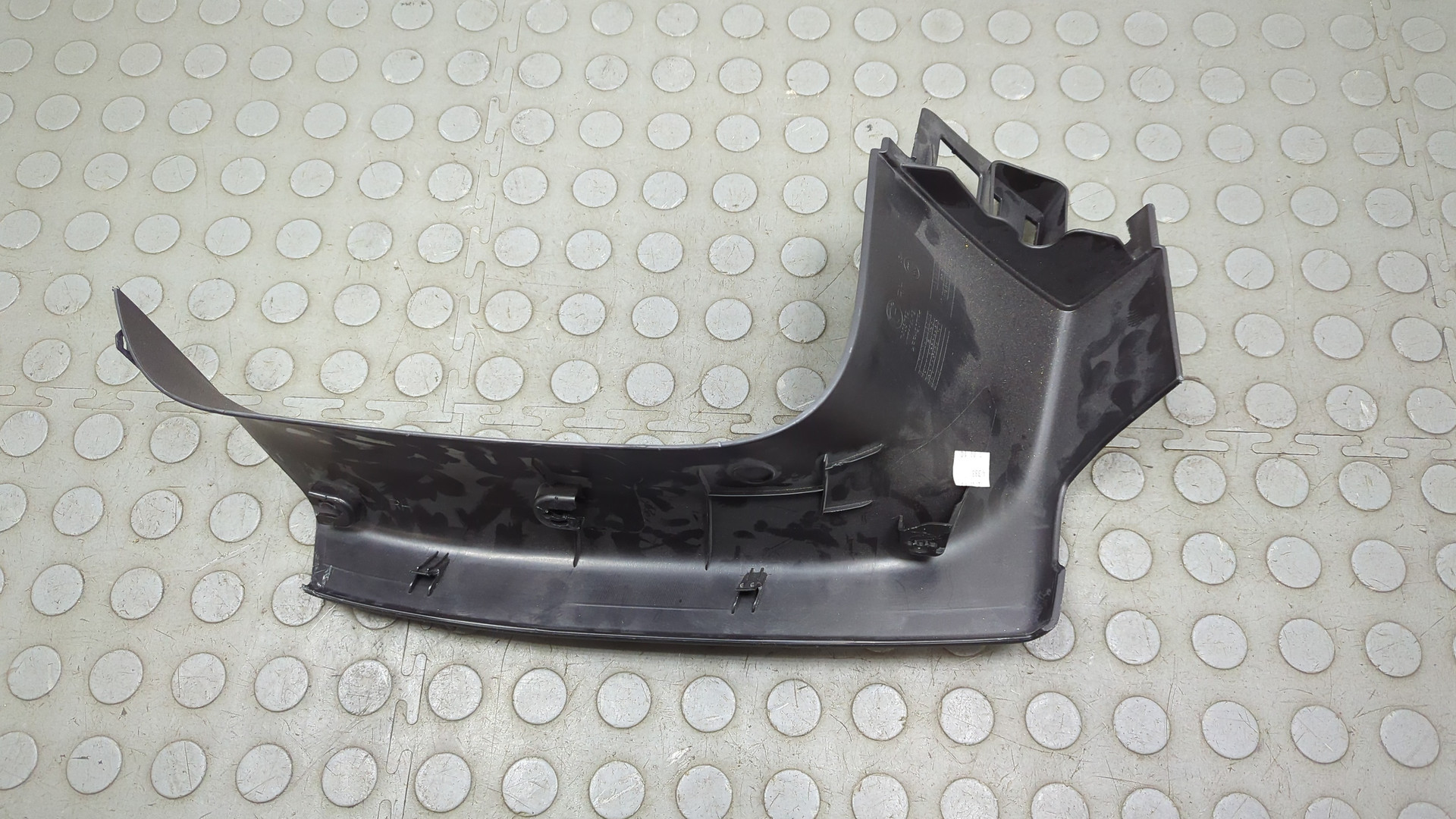 Обшивка багажника