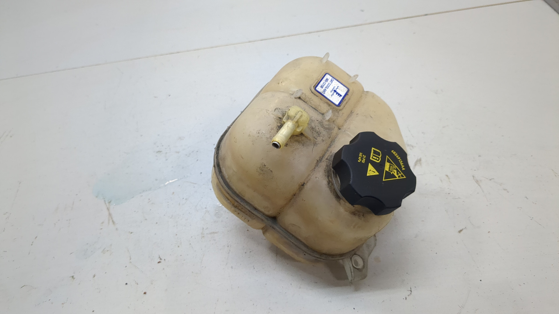 Бачок расширительный