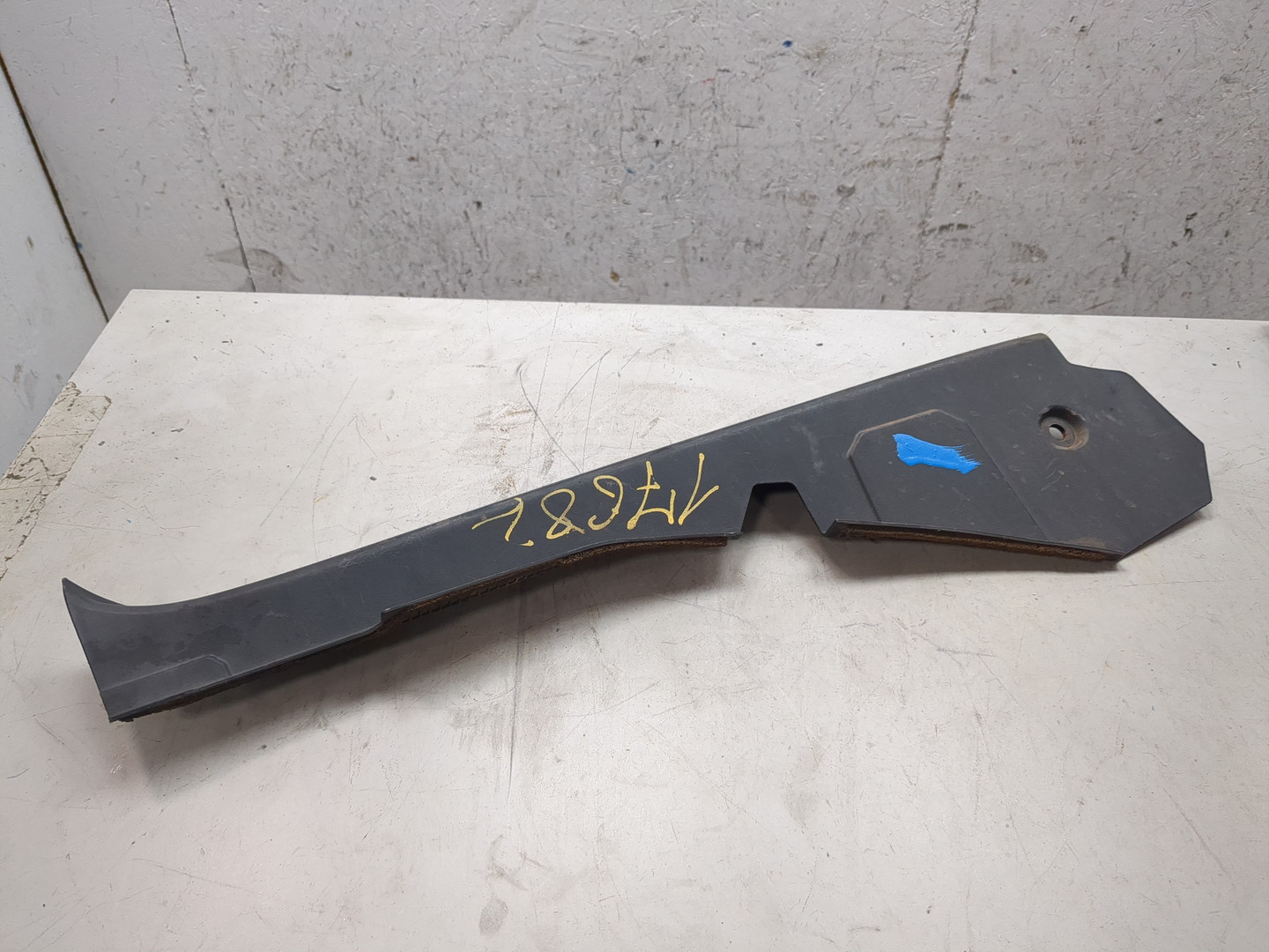 Локер передний левый