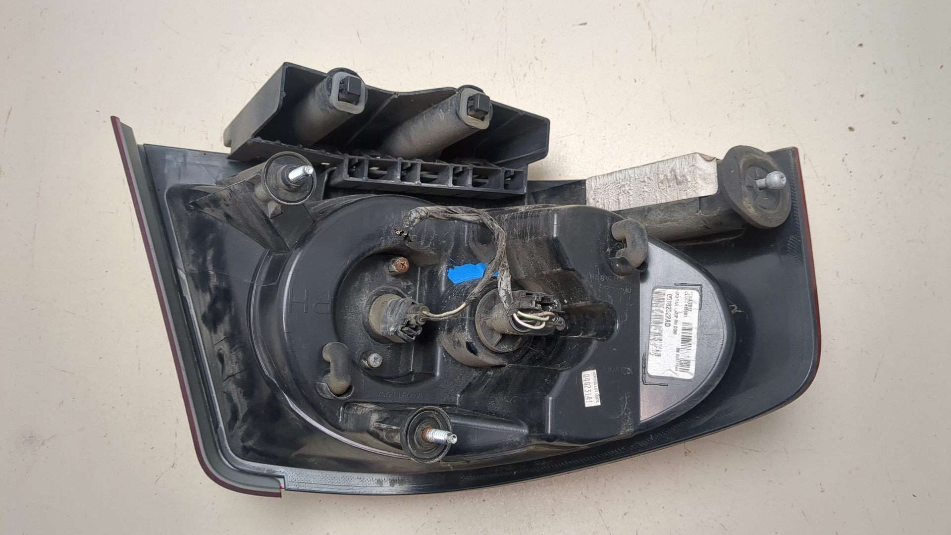 Фонарь задний правый