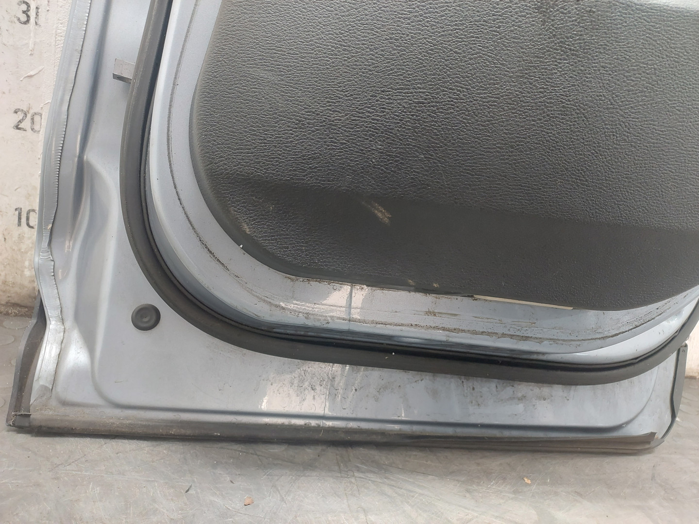 Дверь задняя правая