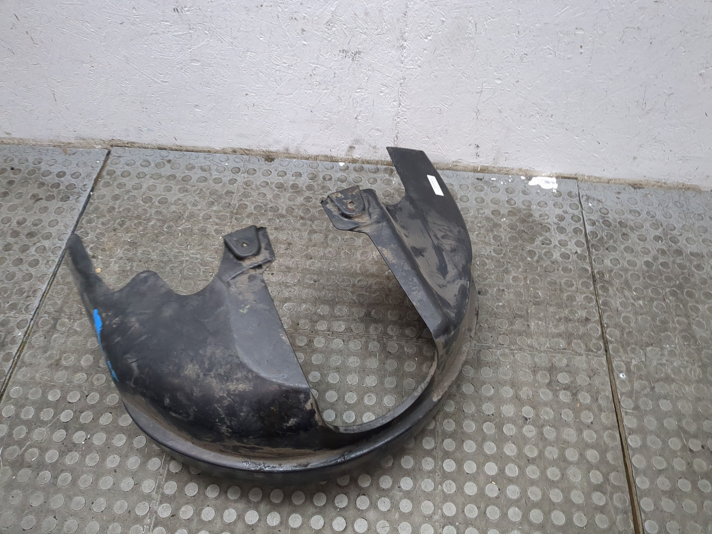 Локер передний левый