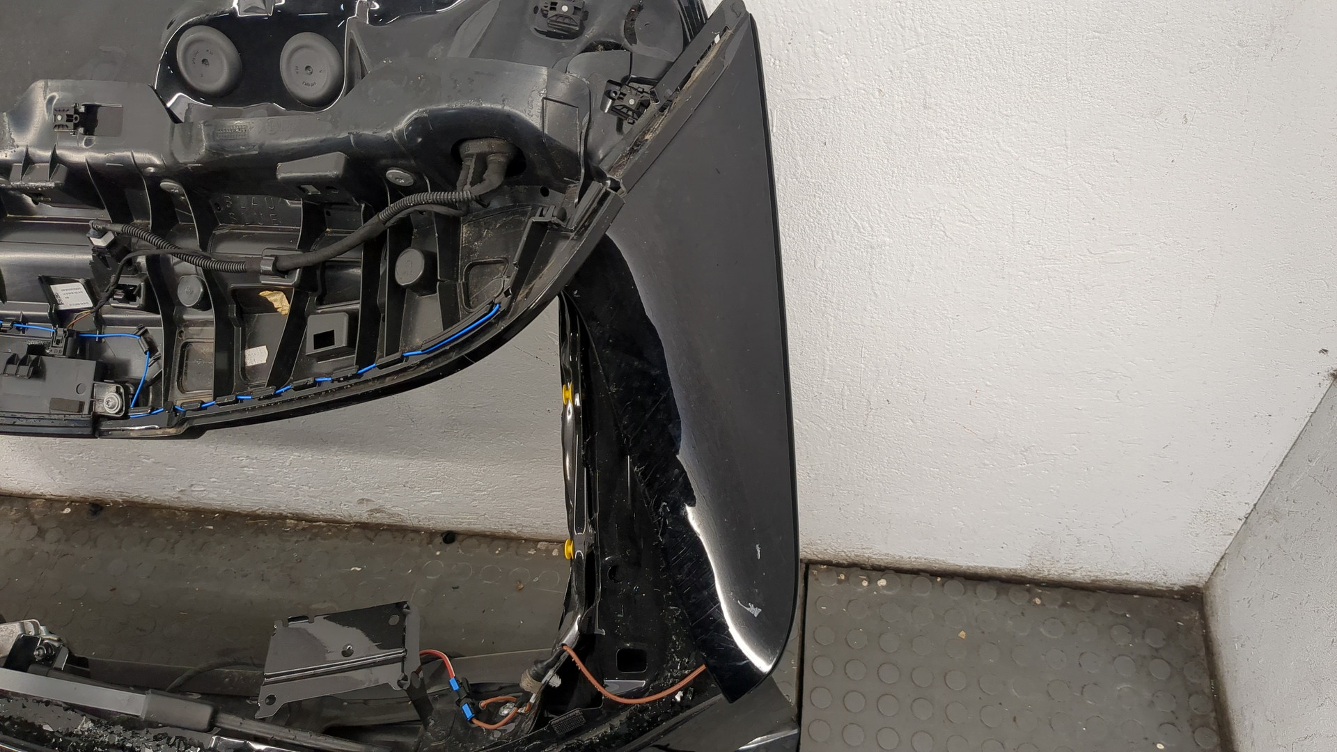 Дверь багажника