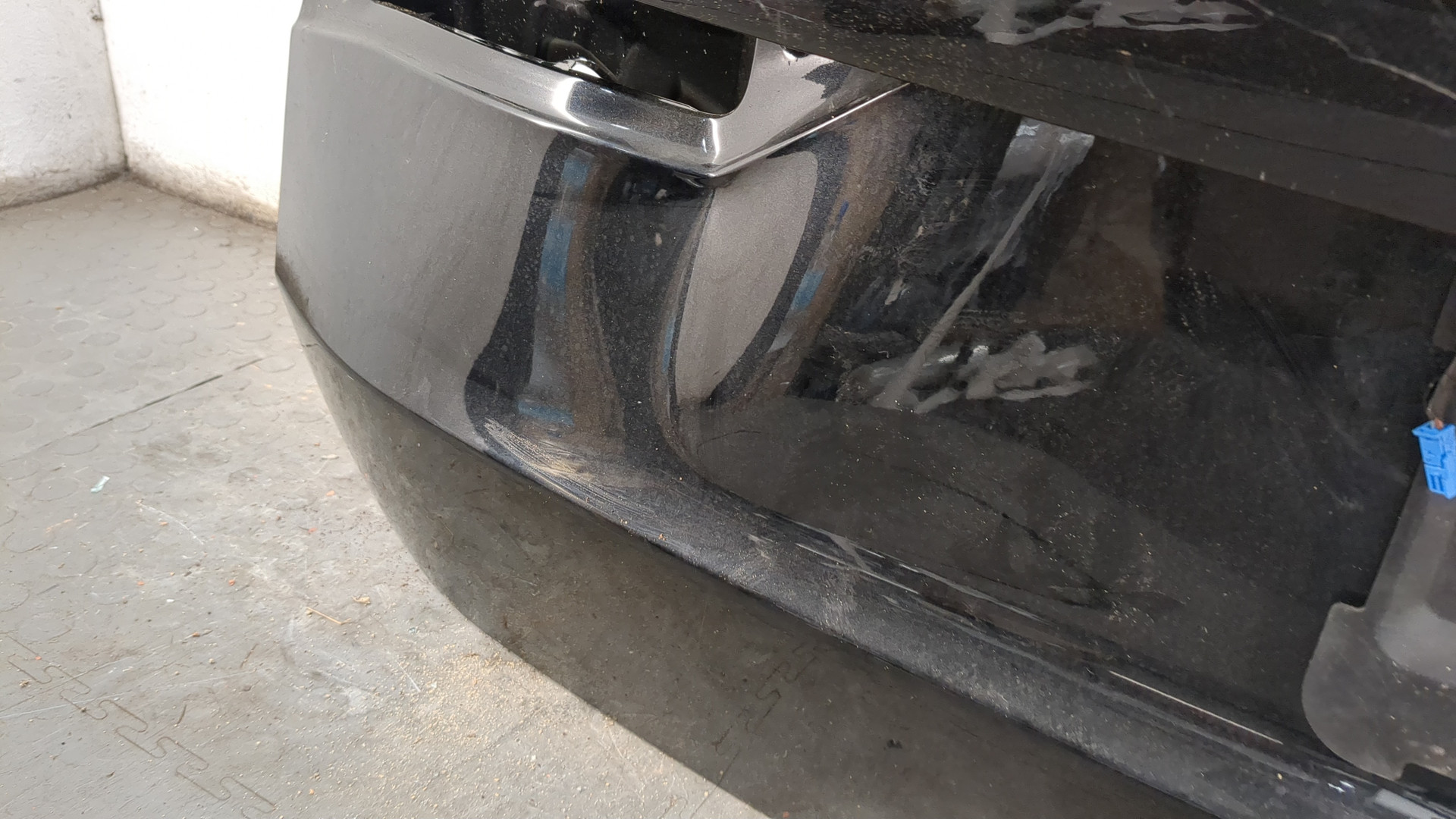 Дверь багажника