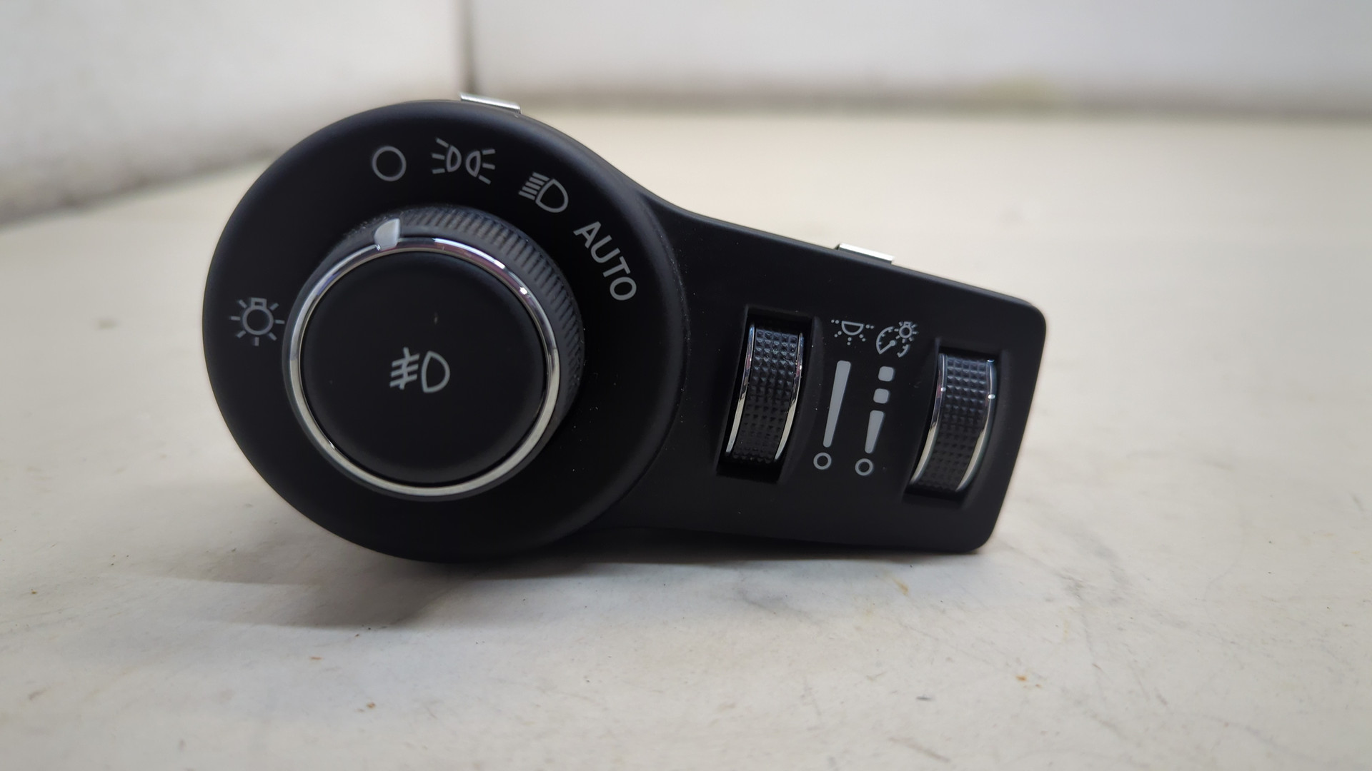 Переключатель света фар