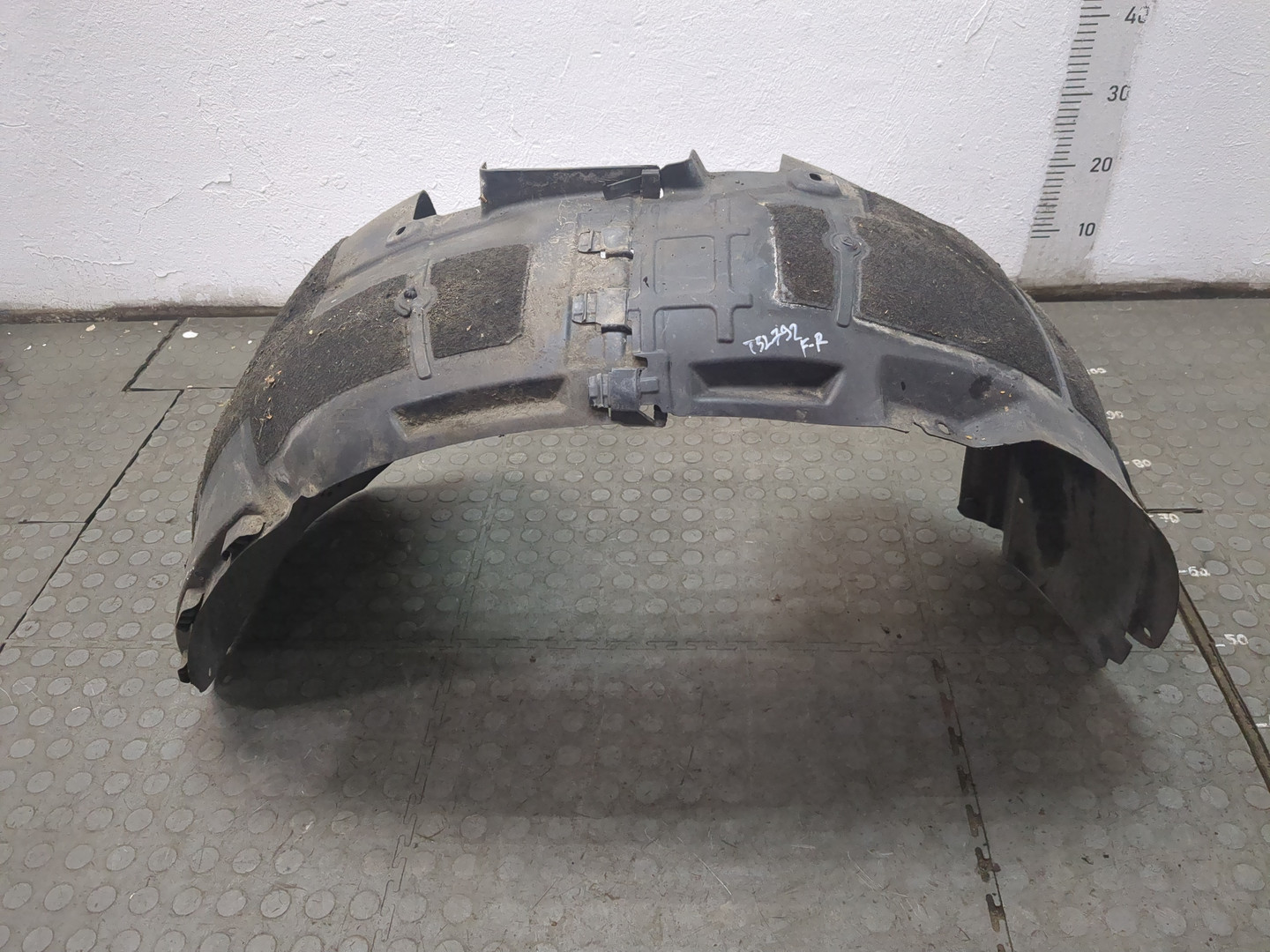 Локер передний правый