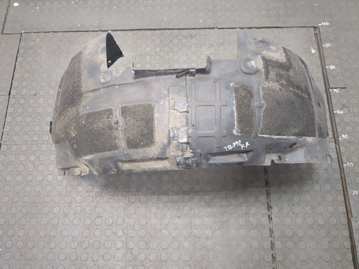 Локер передний правый