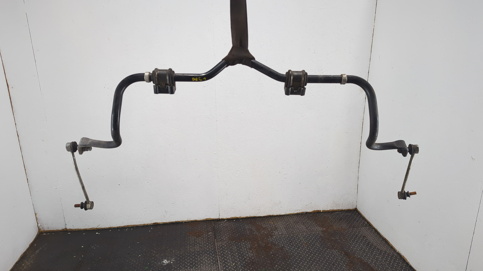 Стабилизатор передний