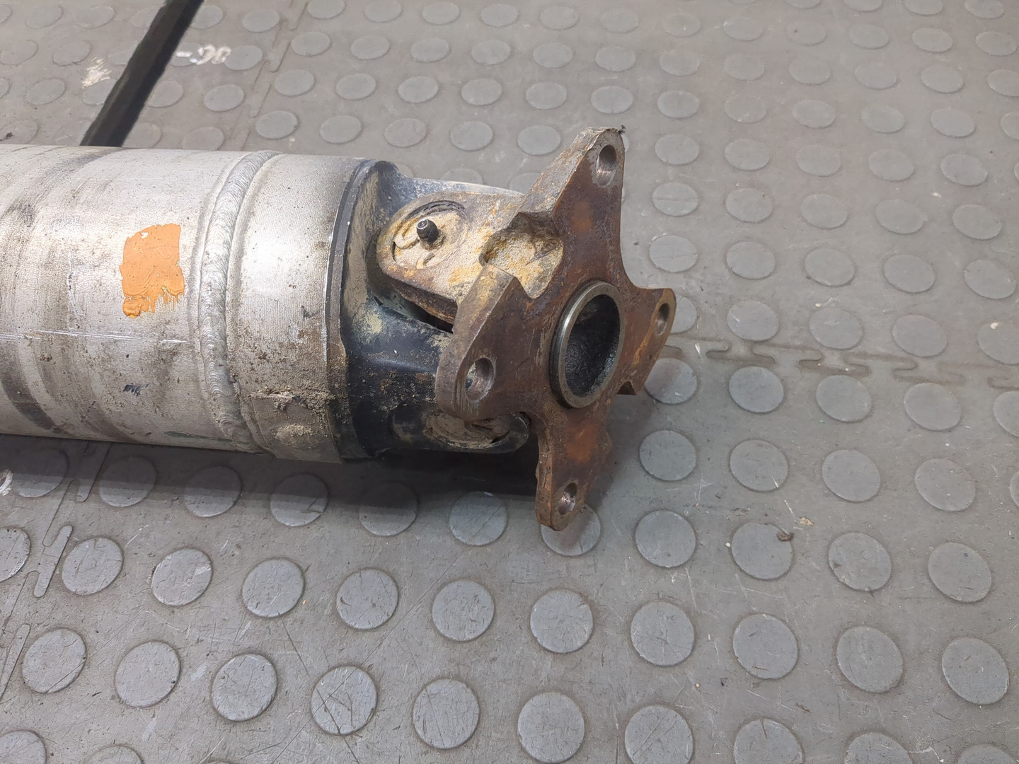 Вал карданный задний