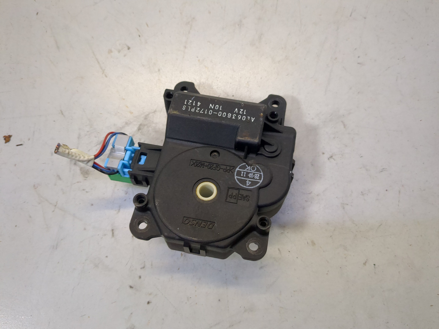 Моторчик заслонки печки