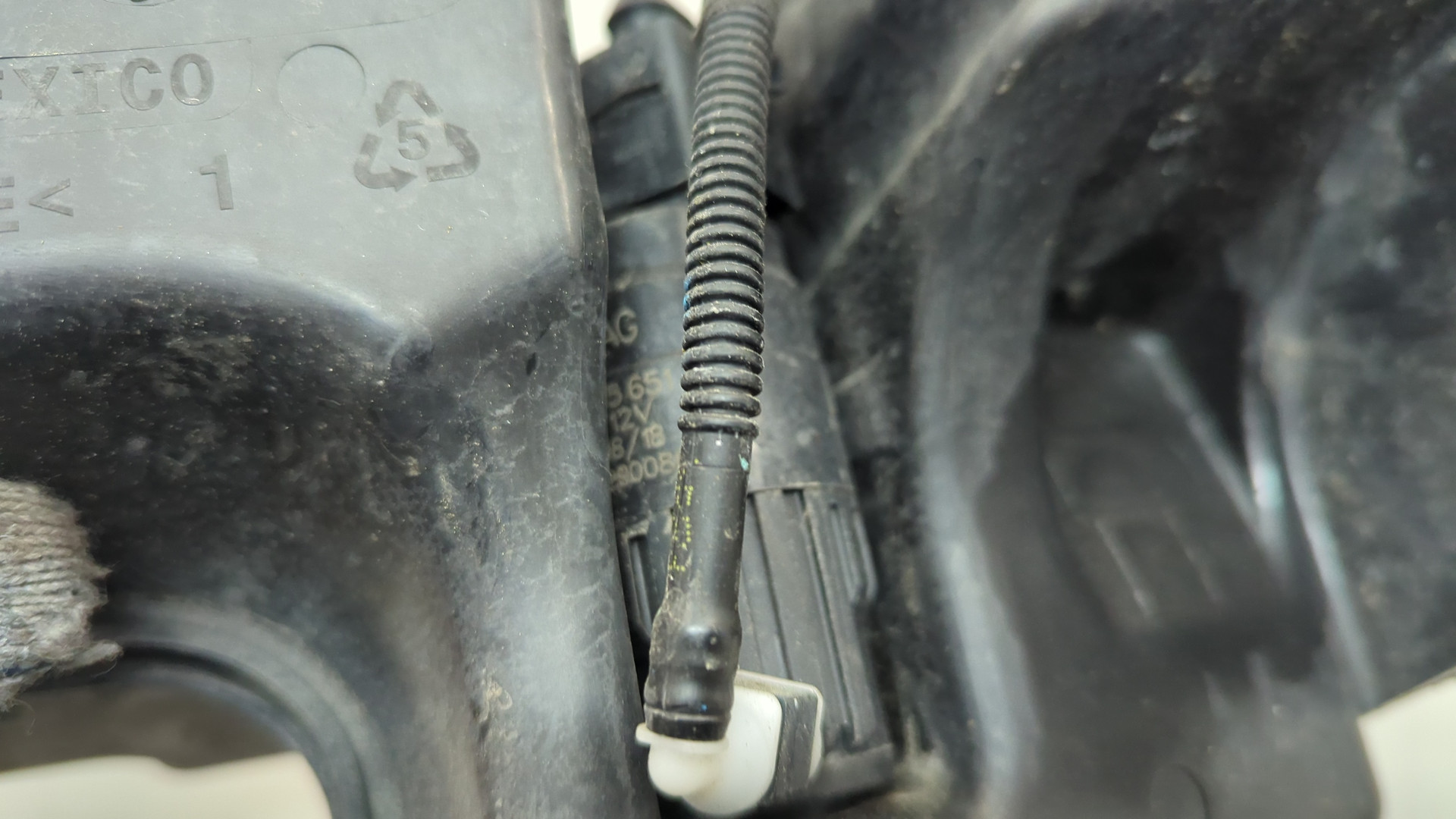 Бачок омывателя лобового стекла