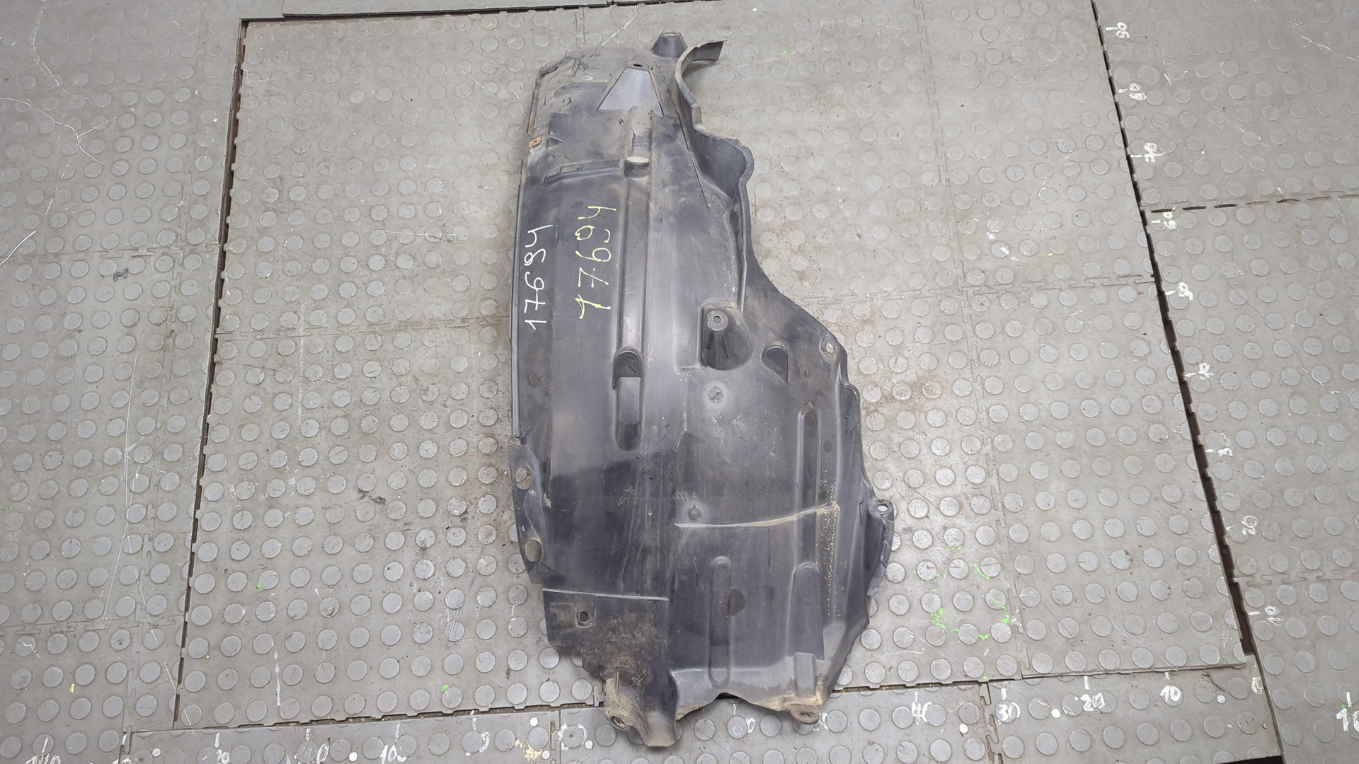 Локер передний левый