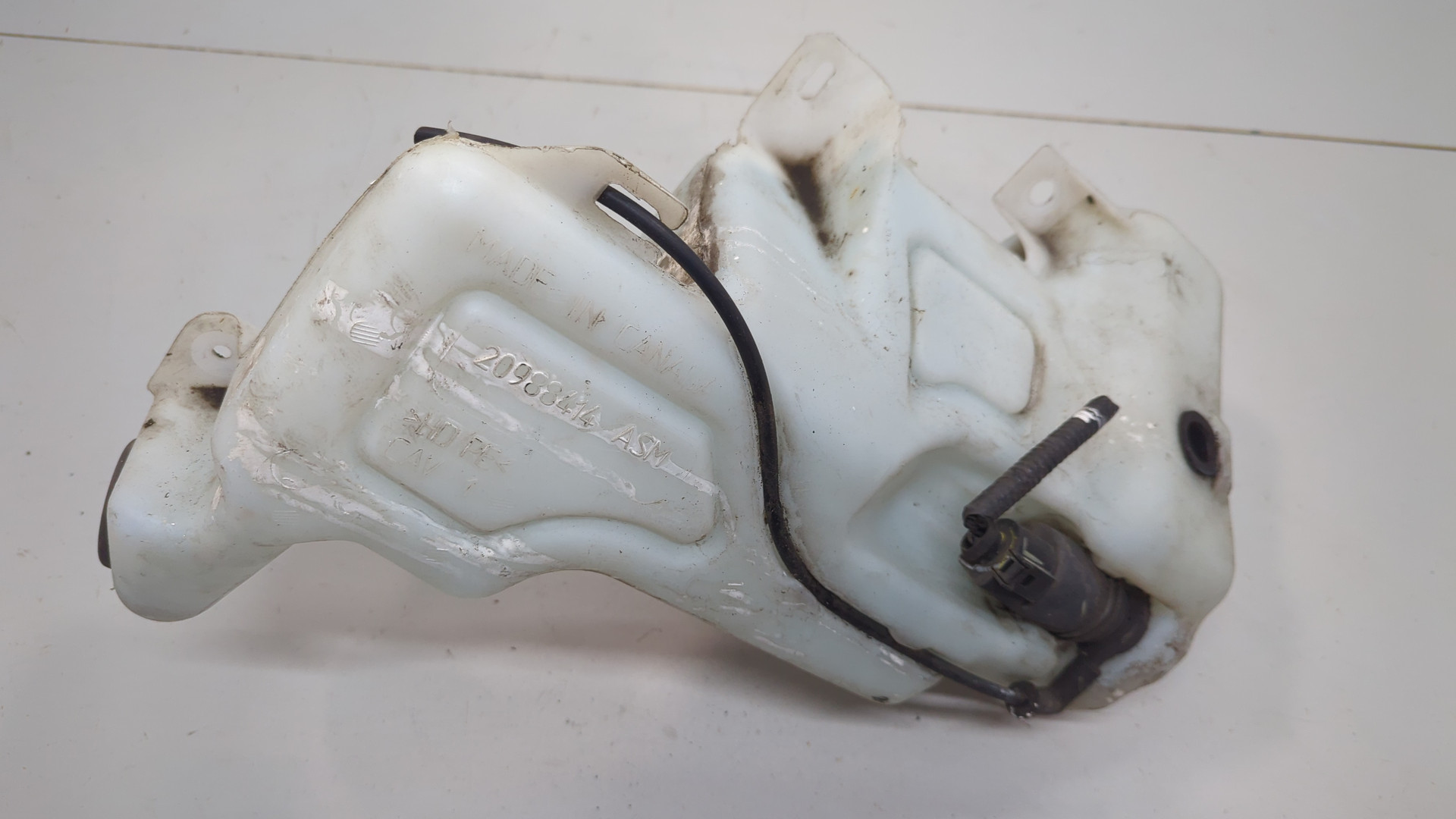 Бачок омывателя лобового стекла