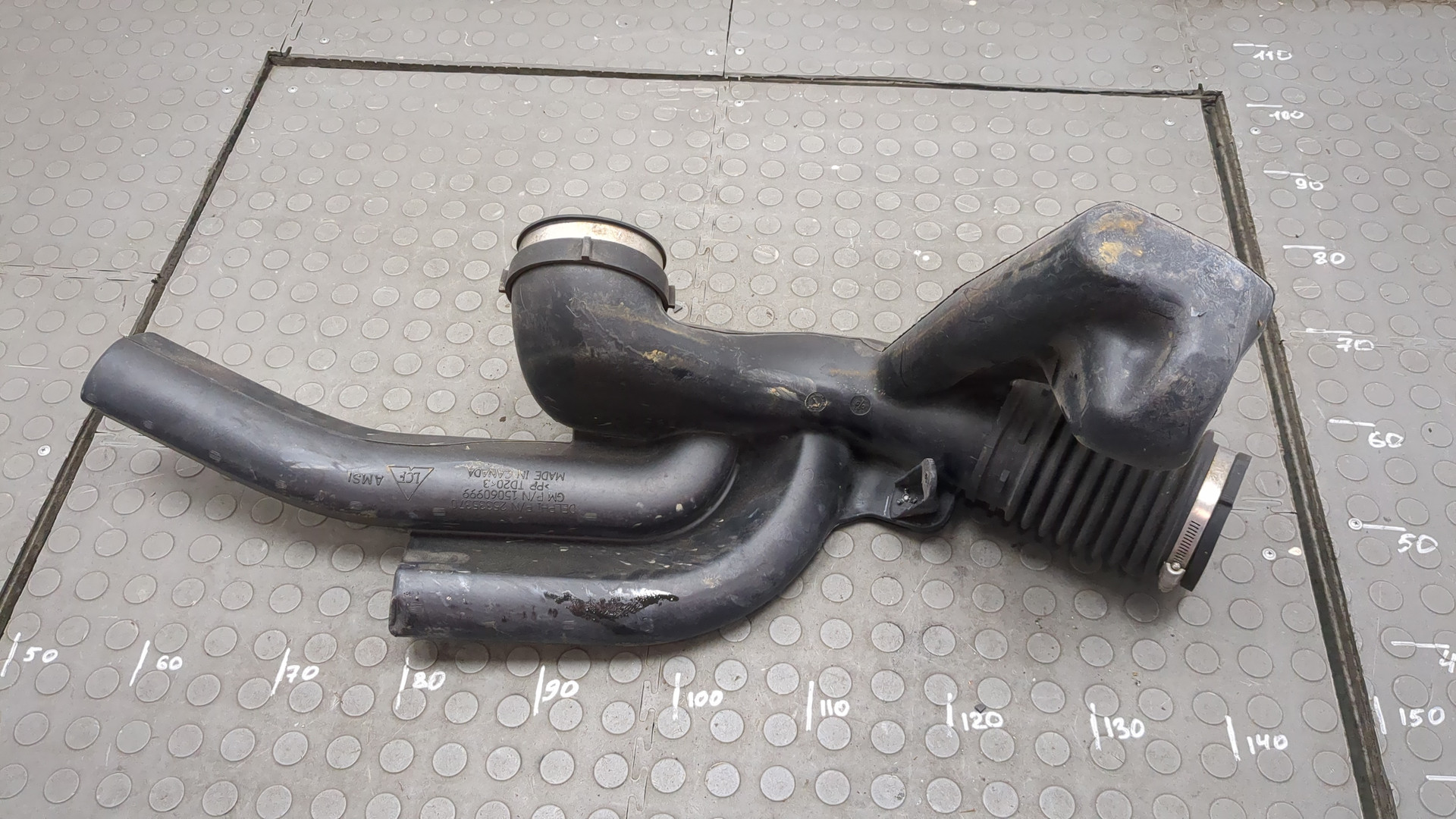 Патрубок воздушного фильтра