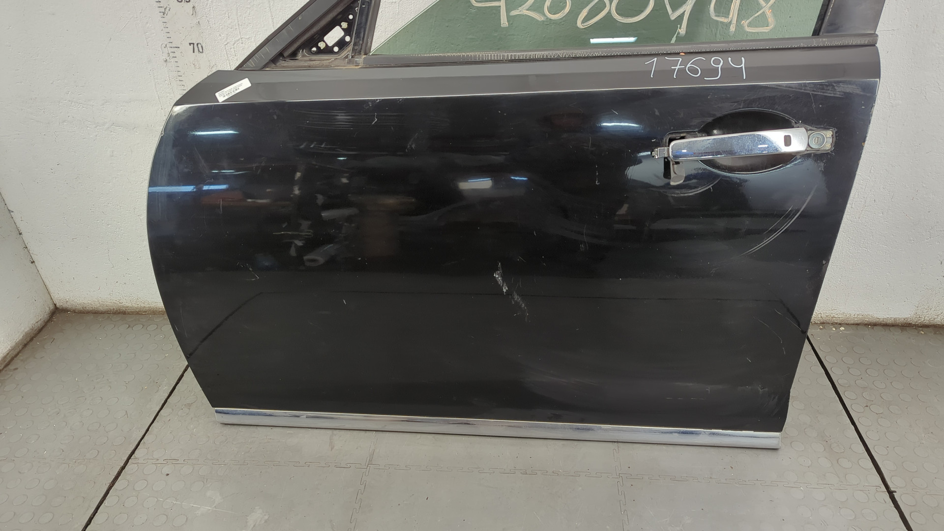 Дверь передняя левая