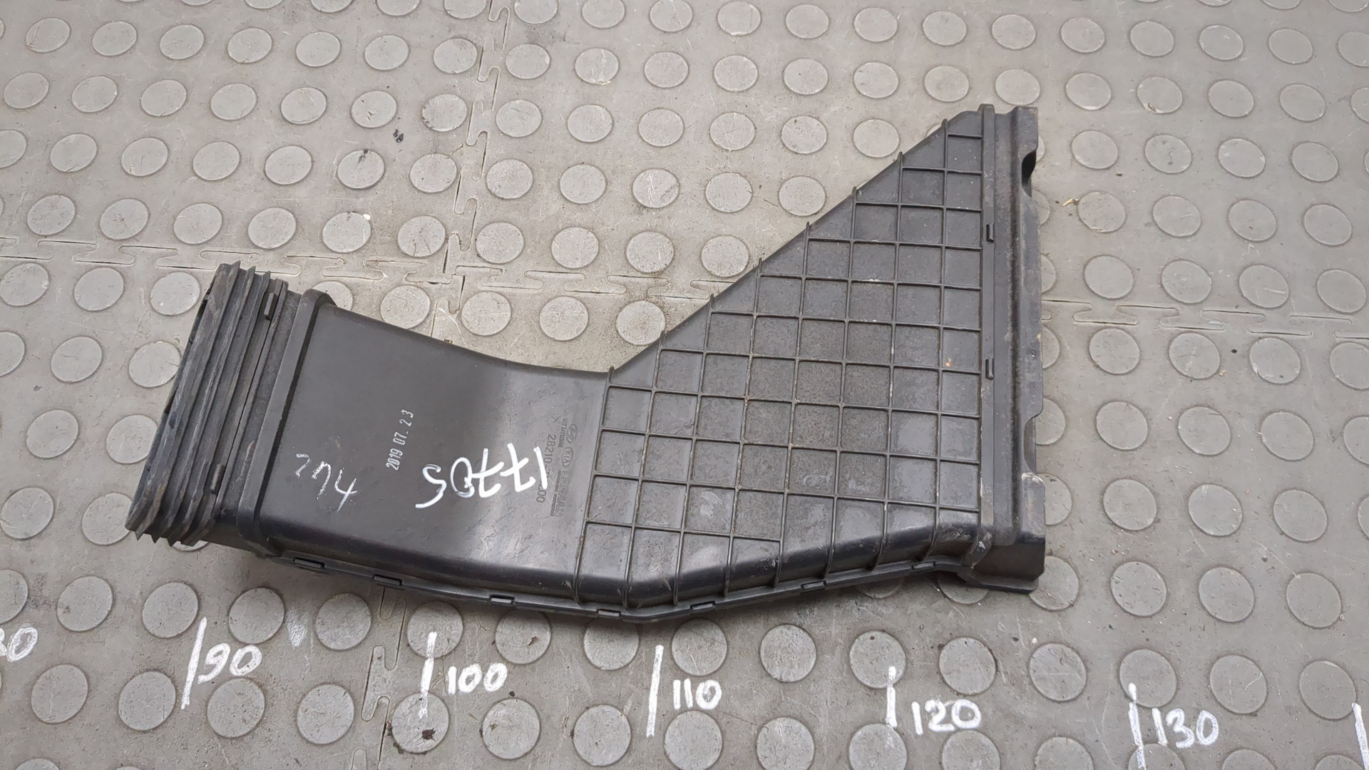 Патрубок воздушного фильтра