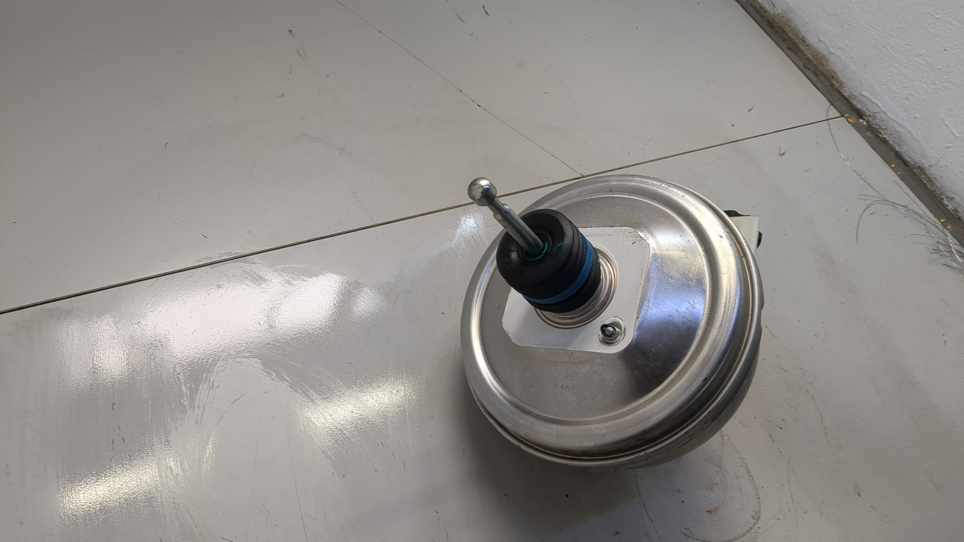 Цилиндр тормозной главный