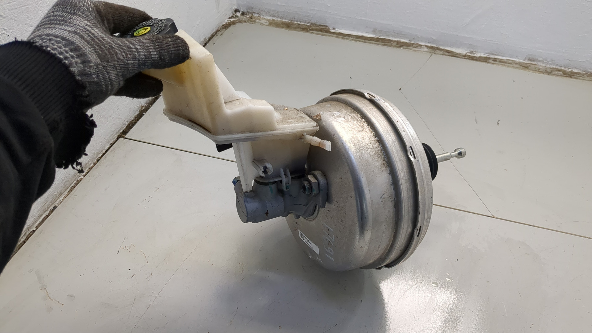 Цилиндр тормозной главный