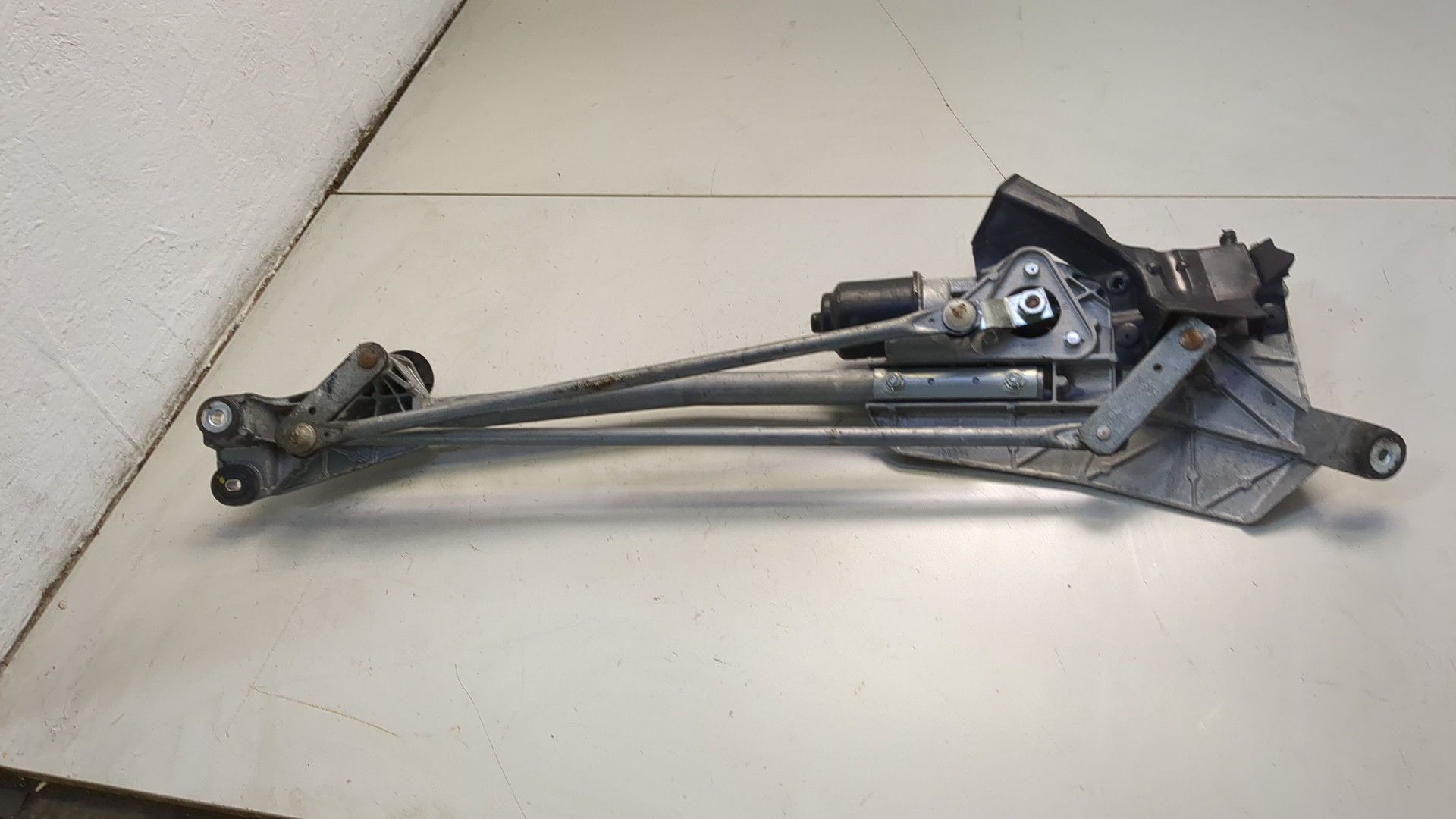 Трапеция стеклоочистителей