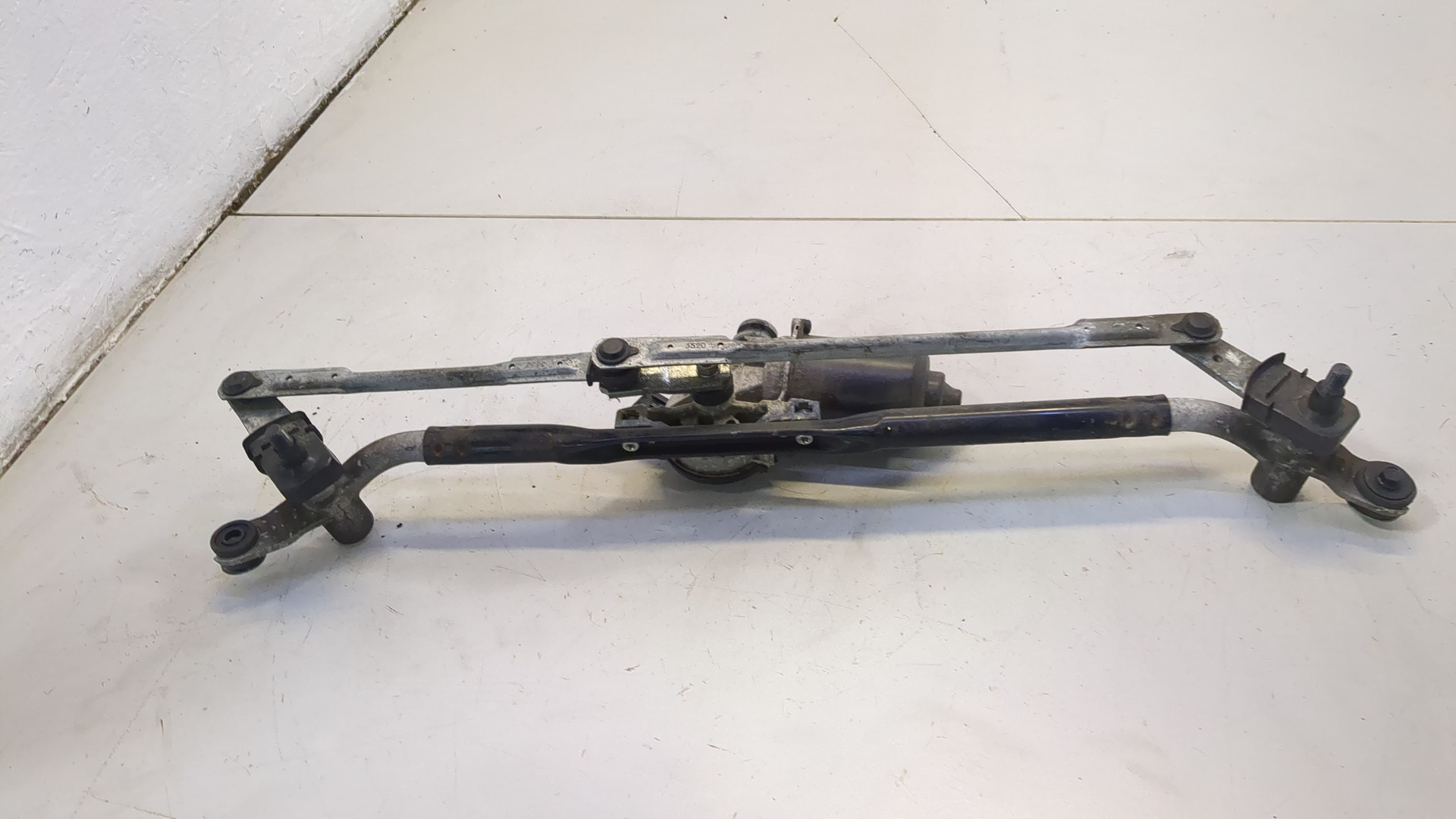 Трапеция стеклоочистителей