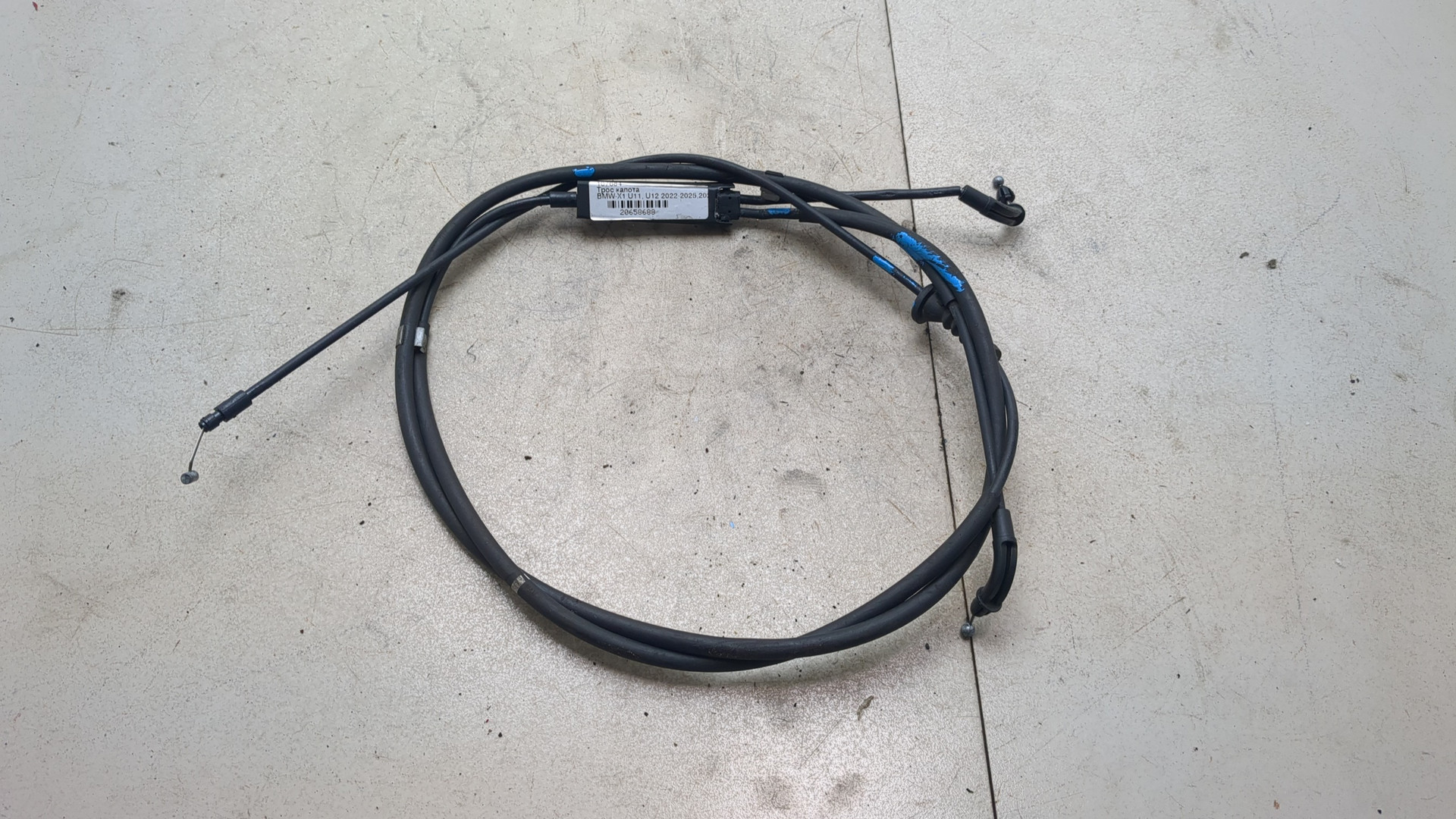 Трос открывания капота