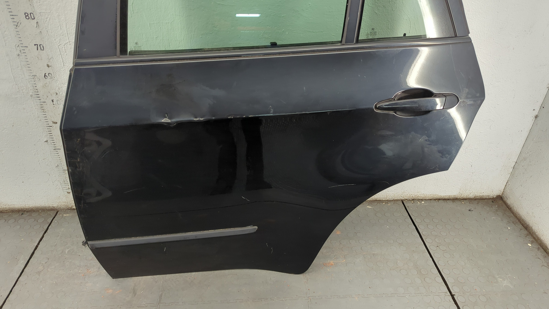 Дверь задняя левая