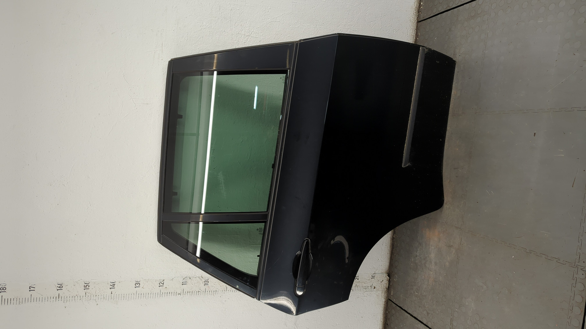 Дверь задняя правая