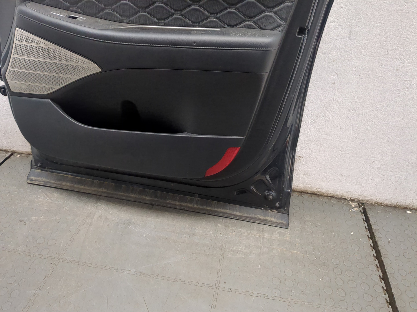 Дверь передняя правая