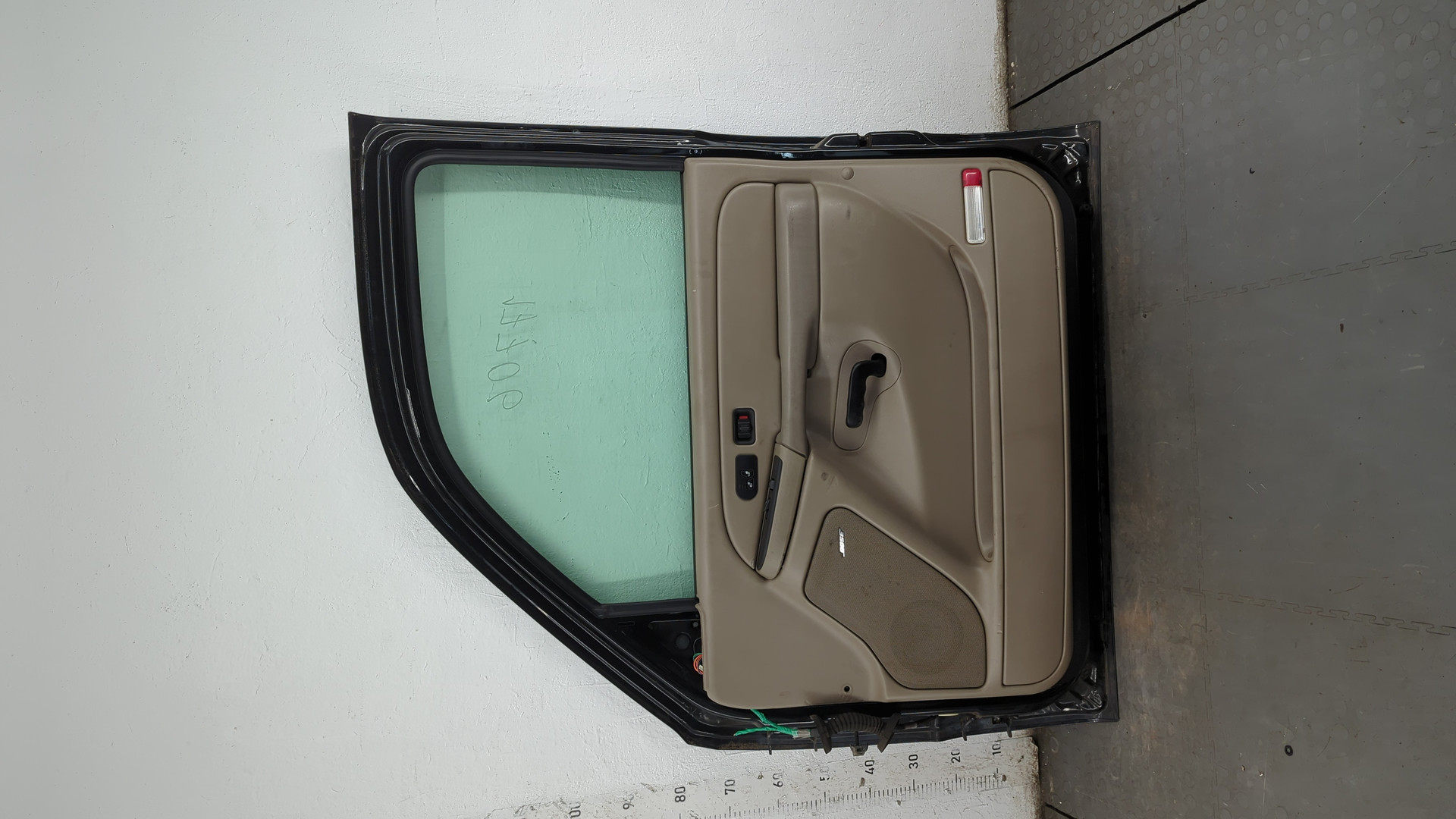 Дверь передняя правая