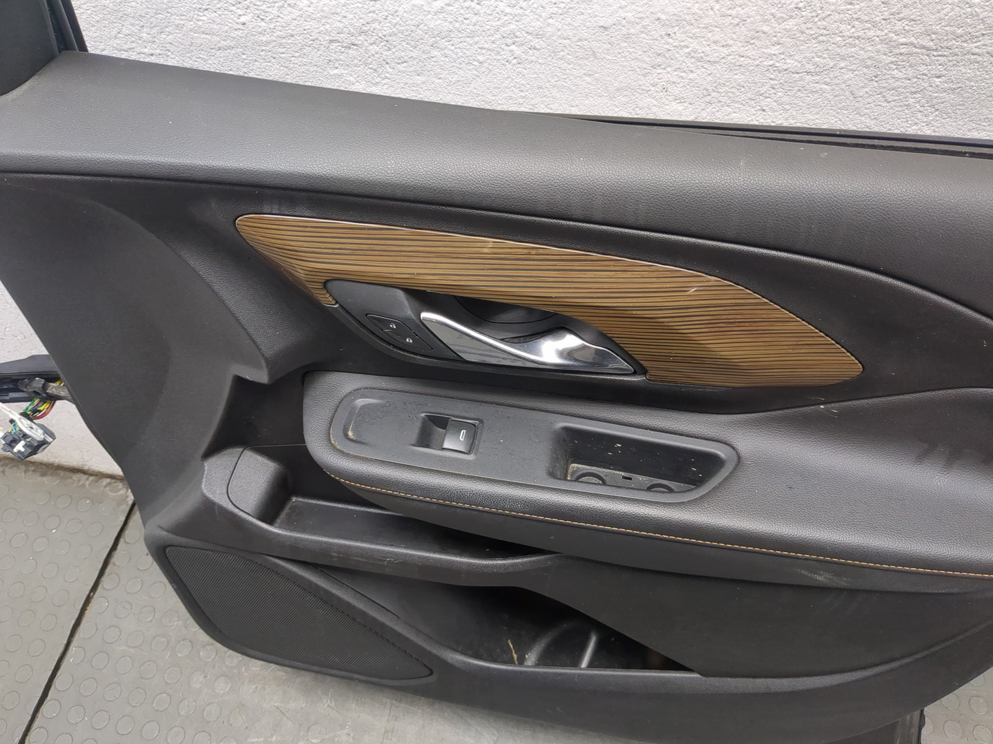 Дверь передняя правая