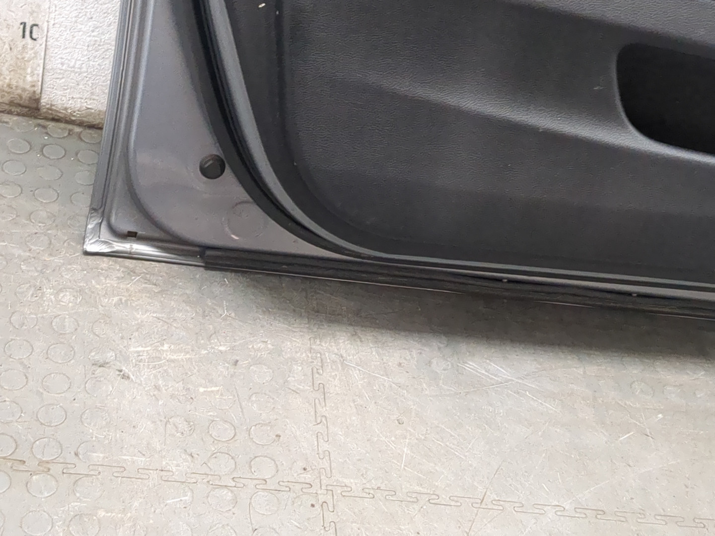 Дверь передняя левая