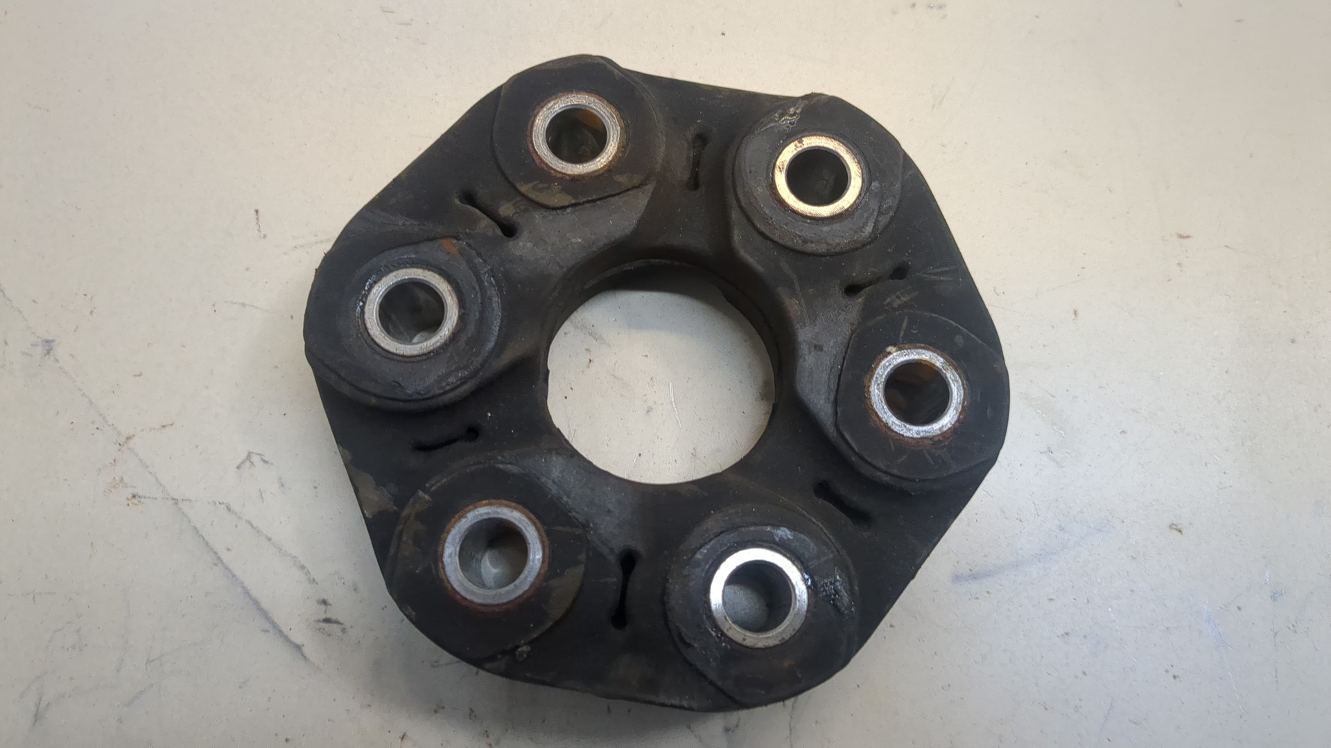 Муфта эластичная карданного вала