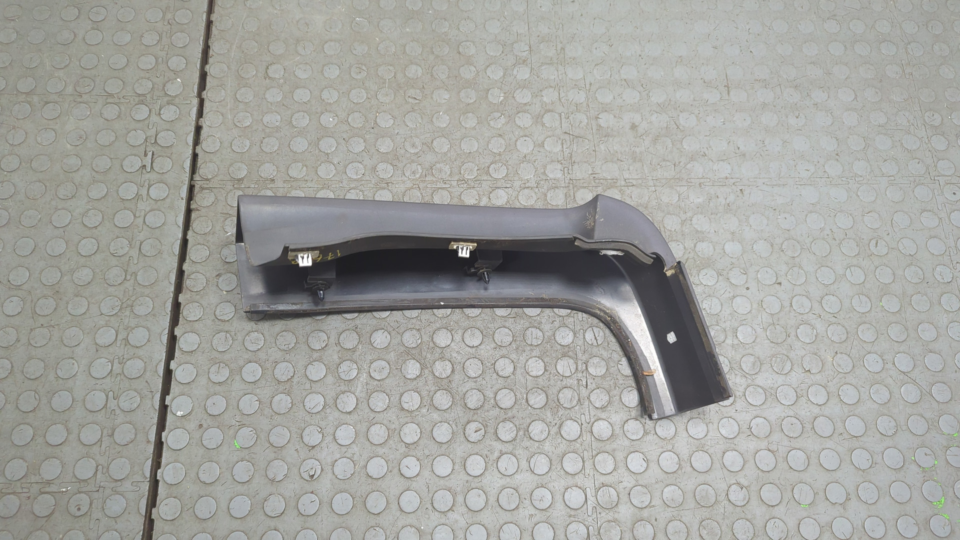 Накладка стойки